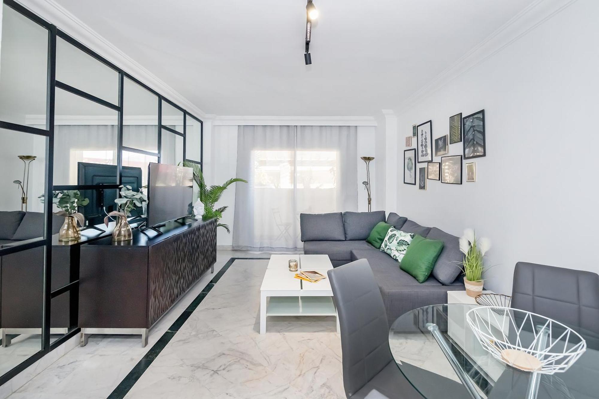 Appartement Bhost - Marina Banus à Marbellac Extérieur photo